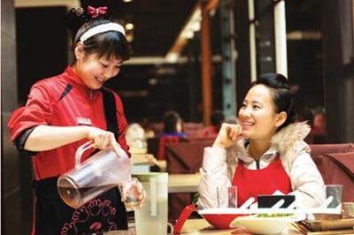 海底撈把餐飲行業(yè)帶“跑偏”了？服務(wù)與產(chǎn)品的博弈